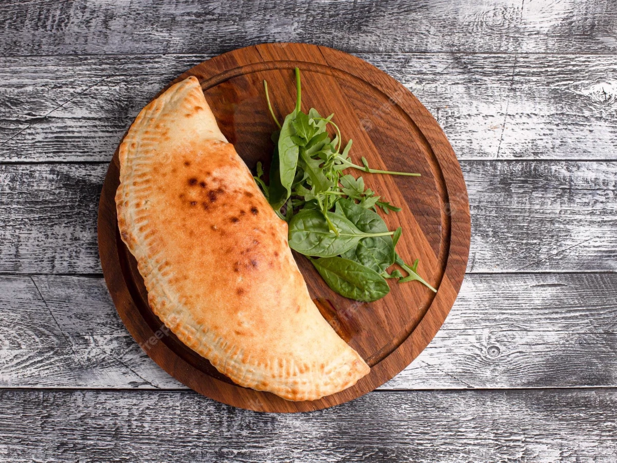 Кальцоне с ветчиной