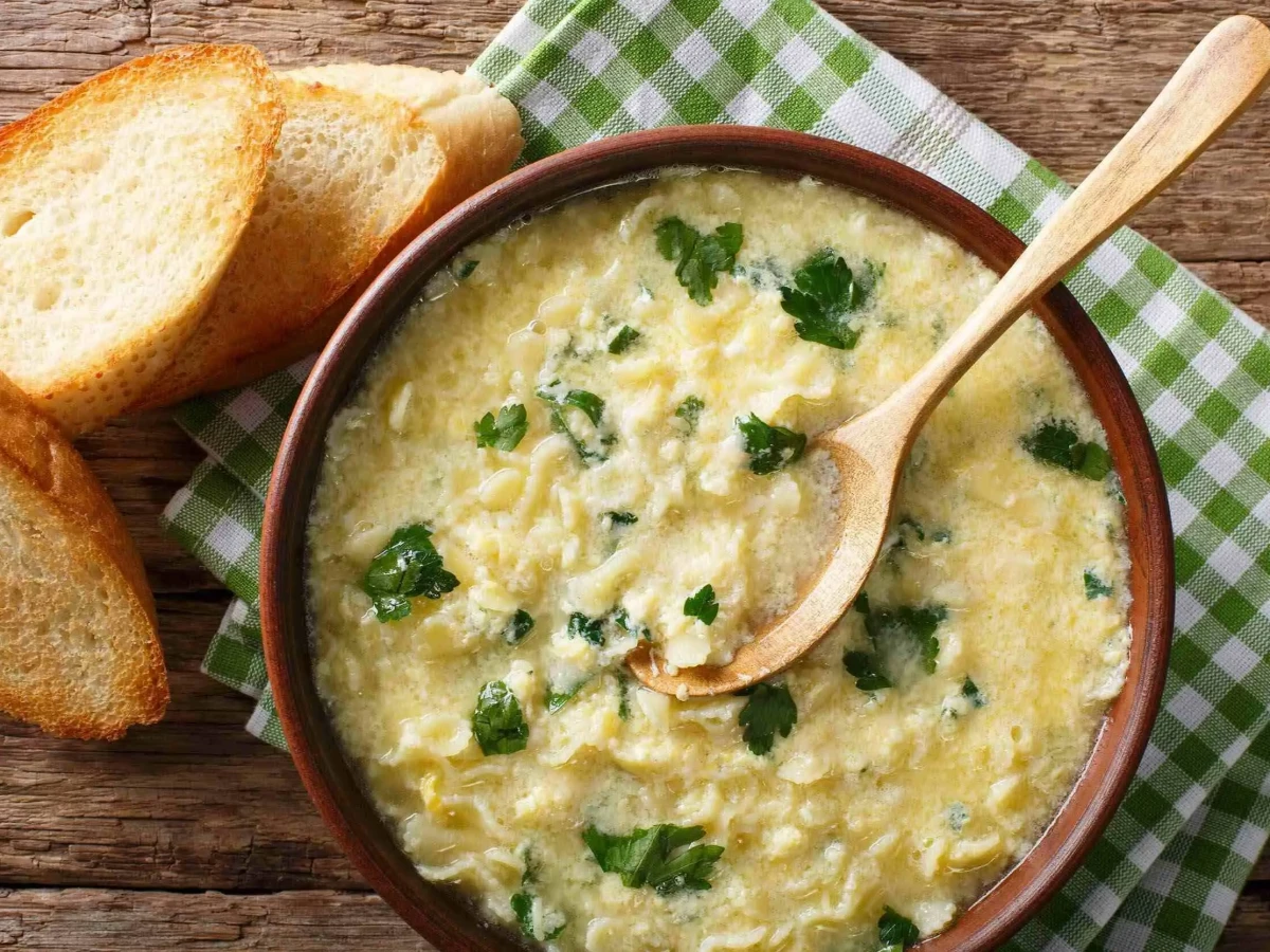 Суп страчателла